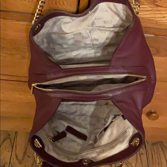 Michael Kors bag & Wallet set - Picture 3 of 8